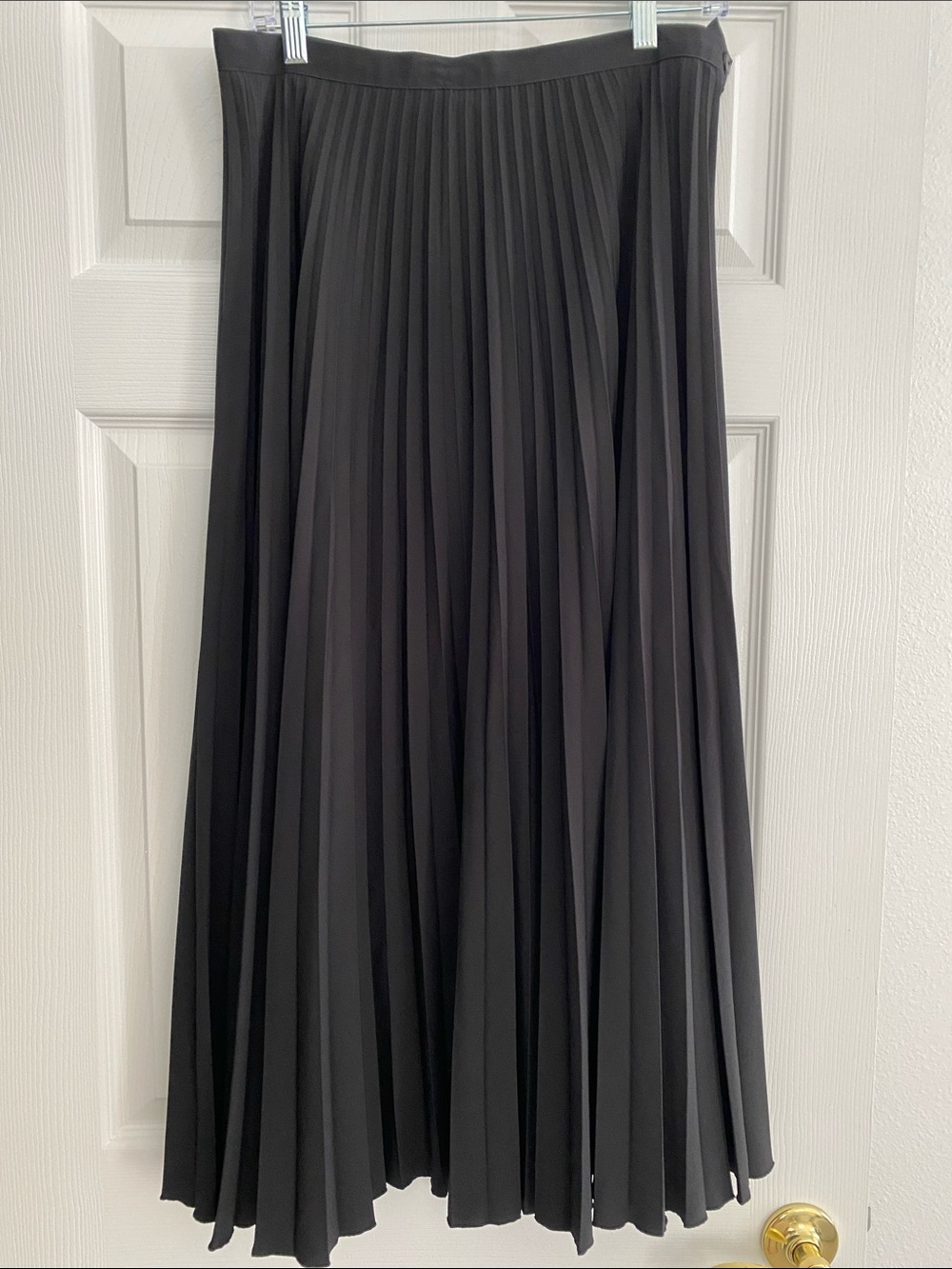 Sag Harbor Black Pleated Midi Skirt with Flowing Panels Size 14